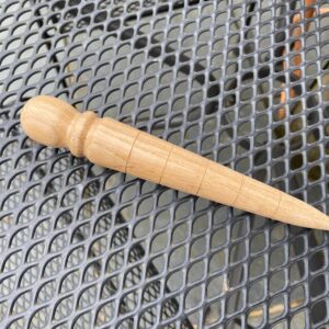 Medium sized solid oak garden dibber for planting seeds, small bulbs and plants.  Handmade in UK